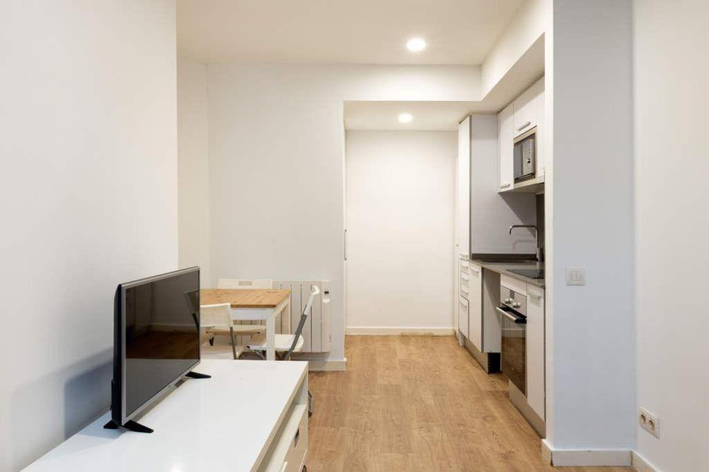 Apartment Live Camp Nou L’Hospitalet de Llobregat Exterior foto